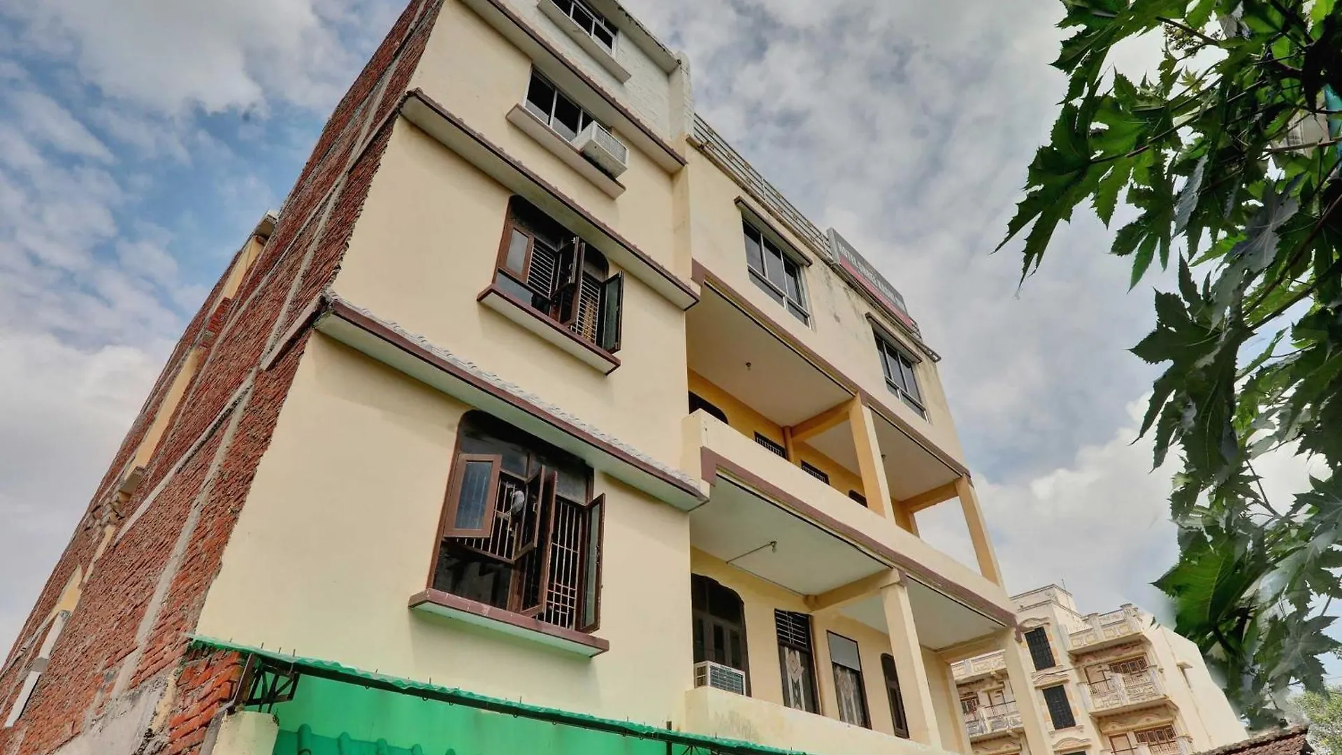 Flagship Hotel Shree Kashi Inn Varanasi